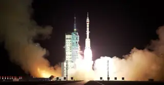 চীনের মহাকাশ স্টেশন তিয়ানগংয়ে শেনঝো-টোয়েন্টি ওয়ান মহাকাশযান